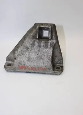 BMW 5 F10 F11 Engine mounting bracket 6781242
