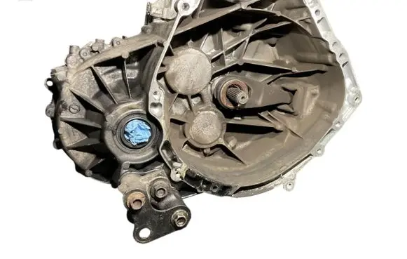 Mazda 6 Manual 6 speed gearbox D6050 4TH1211741