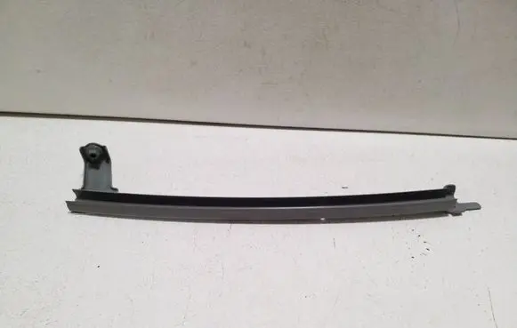 Toyota Yaris Cross Front door windshield rail 