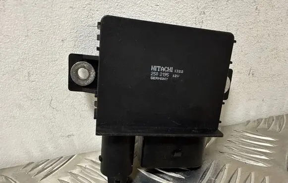 Glow plug pre-heat relay