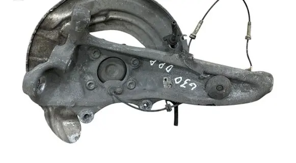 BMW 5 G30 G31 Front wheel hub spindle knuckle