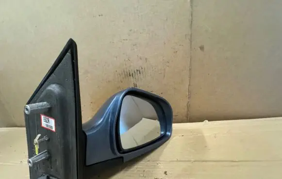 Hyundai Matrix Front door electric wing mirror E4012172 022172 04012173