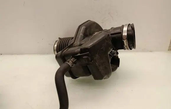 Nissan Murano Z50 Intake resonator 9Y504