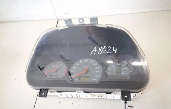 Volvo S40, V40 Speedometer (instrument cluster) 30862002 30864002