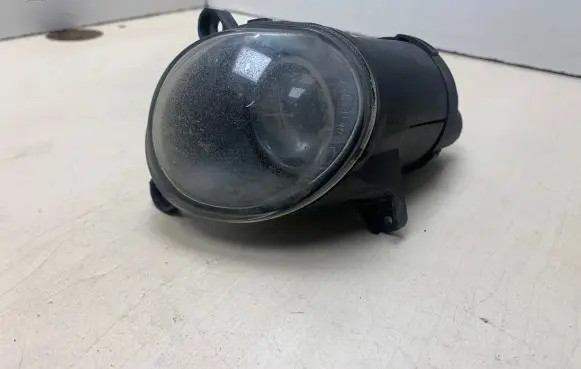 Volkswagen PASSAT B5.5 Front fog light 3B7941700A