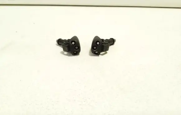 Opel Zafira C Windshield washer spray nozzle 