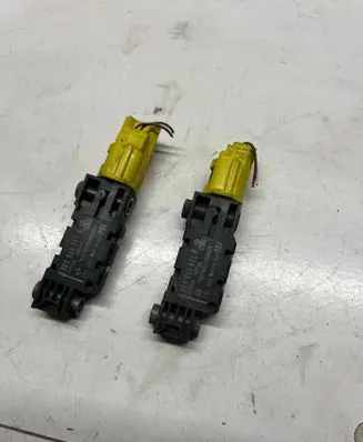 Audi A4 S4 B7 8E 8H Airbag deployment crash/impact sensor 8E0959651A