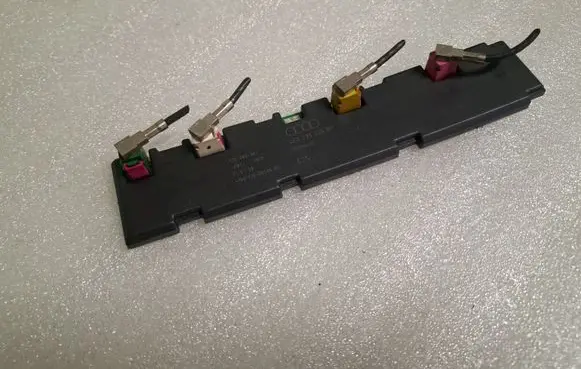 Audi A8 S8 D3 4E Aerial antenna amplifier 4E0035225BP