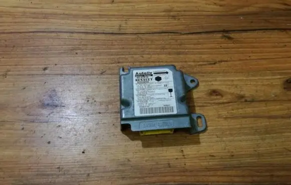 Renault Kangoo I Airbag control unit/module 600589600 8200098402