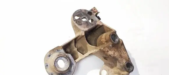 Audi A6 S6 C5 4B Engine mounting bracket 4b0199352b