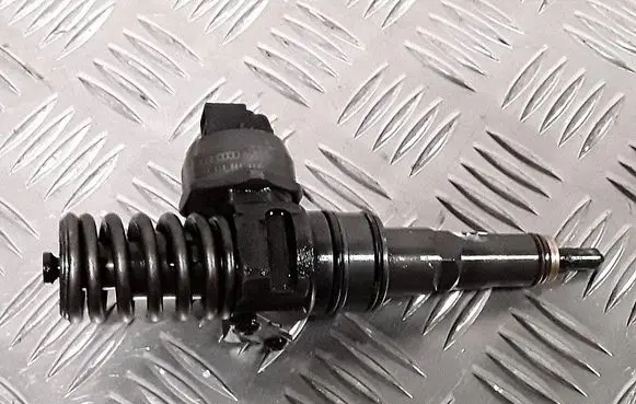 Skoda Octavia Mk1 (1U) Fuel injector 038130073ag 0414720215