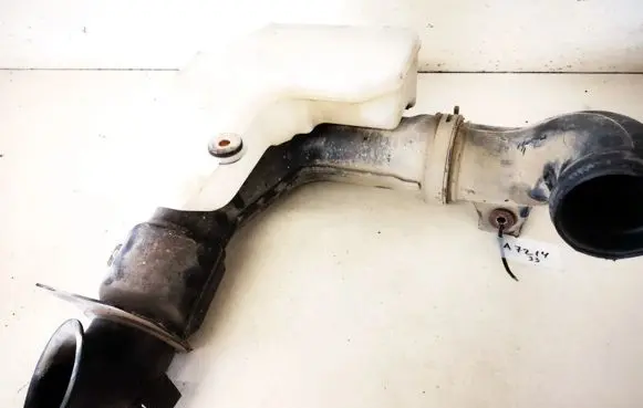 Mazda Xedos 9 Air intake hose/pipe kj0113200