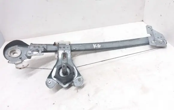 Rear door manual window regulator
