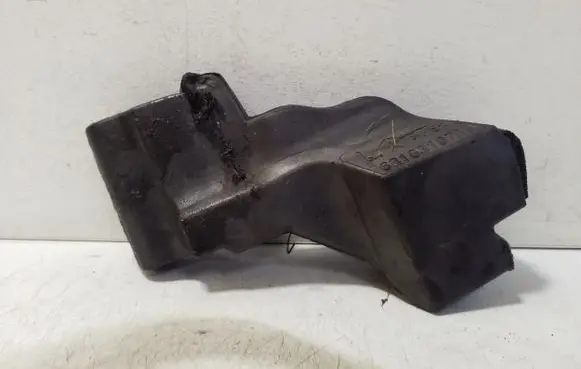 Fender foam support/seal