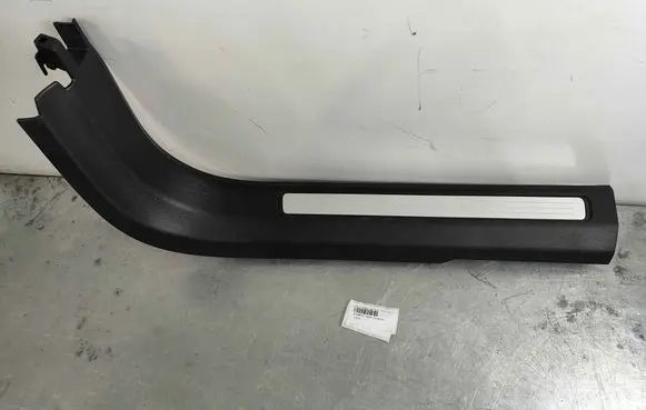 Volvo XC60 Front sill trim cover 31448015