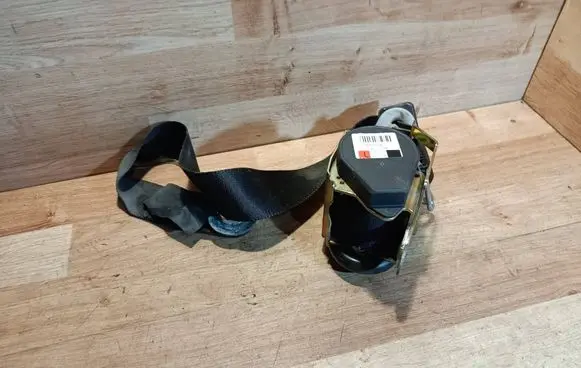 Mazda 323 F Front seatbelt 566310901 31733 012L000