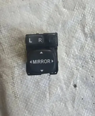 Toyota RAV 4 (XA30) Wing mirror switch 183575