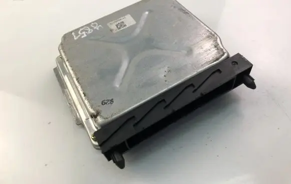 Volvo V70 Engine control unit/module ECU 08692554A