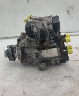 Opel Vectra C Fuel injection high pressure pump 0470504214 0281011055 55350002