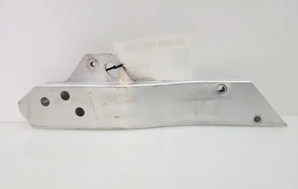 Headlight/headlamp mounting bracket