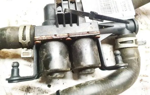 BMW 5 GT F07 Coolant heater control valve 64119119164 6411911916404