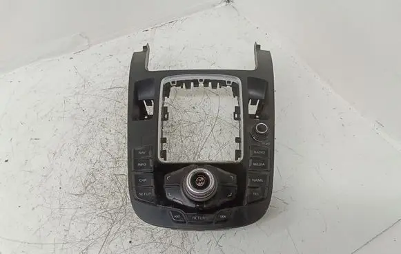 Head unit multimedia control