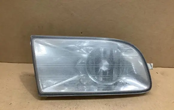 Skoda Octavia Mk2 (1Z) Front fog light 1Z0941700 1Z0941702