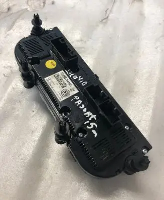 Volkswagen PASSAT B8 Climate control unit 5g0907044bg