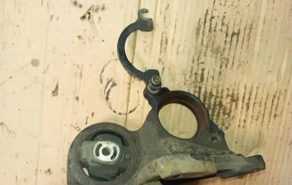 Citroen C5 Driveshaft support bearing bracket 9654819480