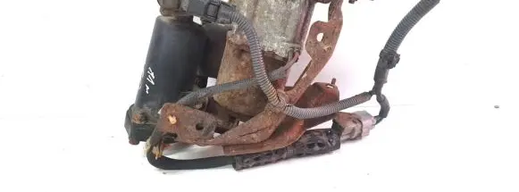 Toyota Land Cruiser (J150) Air suspension compressor/pump 