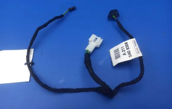Mercedes-Benz E W211 Rear door wiring loom A2115408308