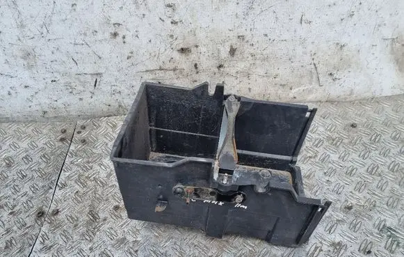 Ford C-MAX II Battery tray AM5110723AB