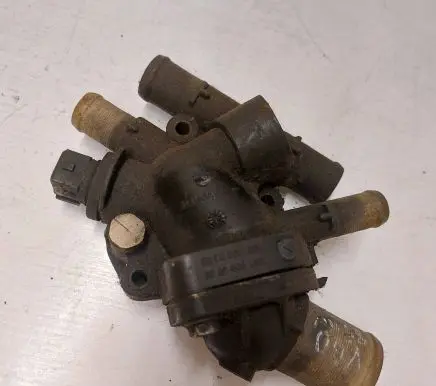 Volvo S40, V40 Thermostat/thermostat housing 8200065392