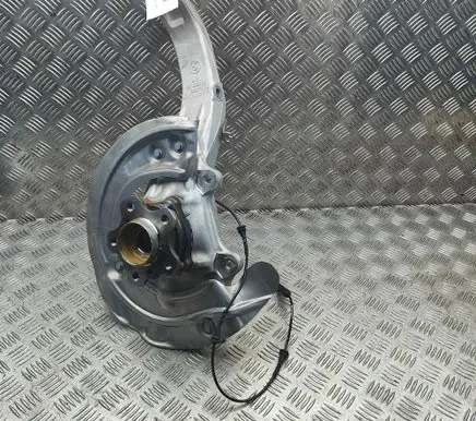 BMW X5 G05 Front wheel hub 6876655 6893686