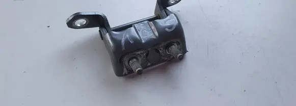 Nissan Qashqai+2 Rear door upper hinge