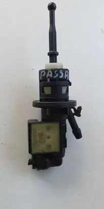 Volkswagen PASSAT B7 Clutch slave cylinder 