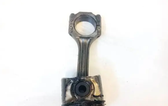 Piston with connecting rod