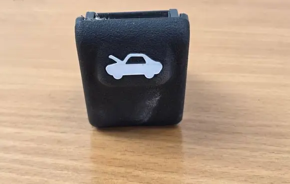 Hyundai i20 (BC3 BI3) Engine bonnet (hood) release handle 6118234000