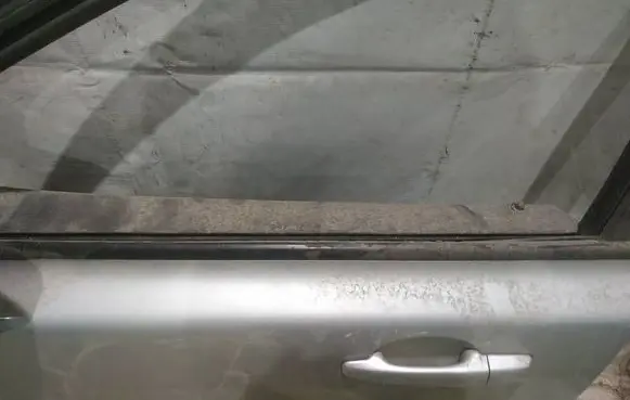 Volvo S40 Front door glass trim molding