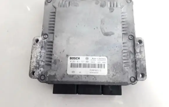 Renault Laguna I Engine control unit/module 0281011571 8200309318