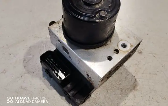 Hyundai Santa Fe ABS Pump 5WY7113B 116AAN2J173 9566026500