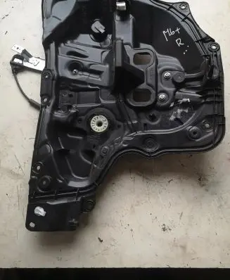 Mazda 6 Front window lifting mechanism without motor