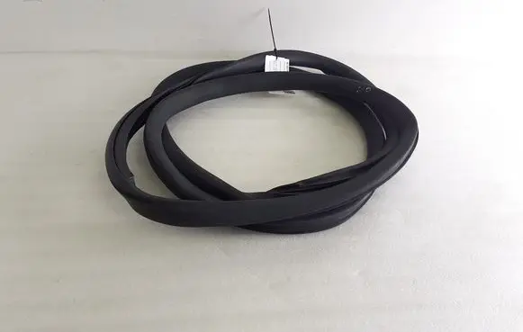 Opel Vivaro Front door rubber seal 9806514880