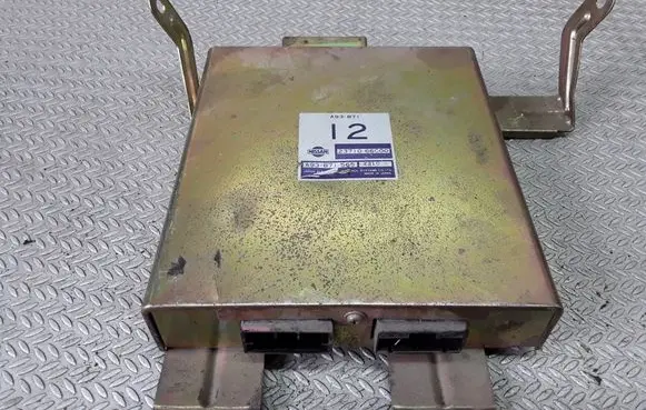 Nissan Sunny Engine control unit/module 2371066C00 A93B71565