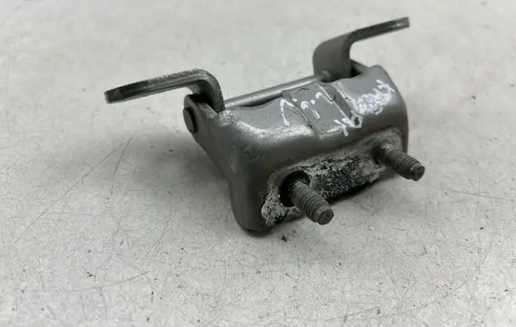 Nissan Qashqai Rear door upper hinge 