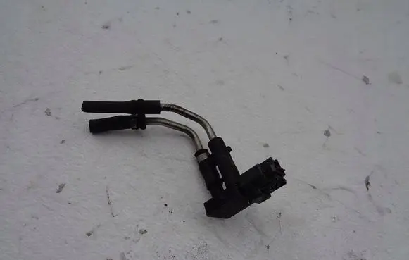 Volvo S60 Exhaust gas pressure sensor 6G9N5L200AB