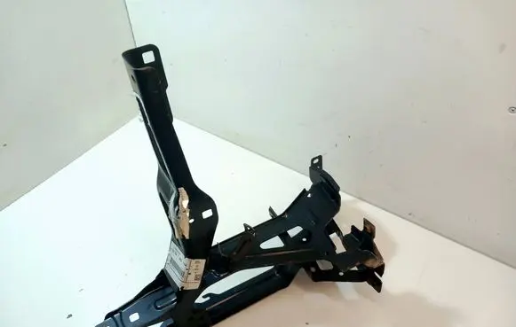 BMW X3 G01 Headlight/headlamp mounting bracket 7400114