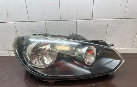 Volkswagen Golf VI Headlight/headlamp