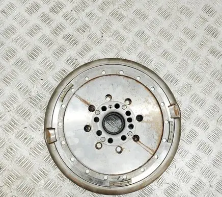 Mercedes-Benz CLA C117 X117 W117 Flywheel A1330300105