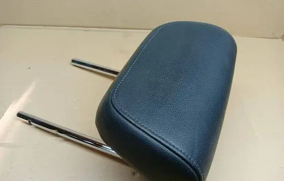 Audi Q5 SQ5 8R Rear seat headrest